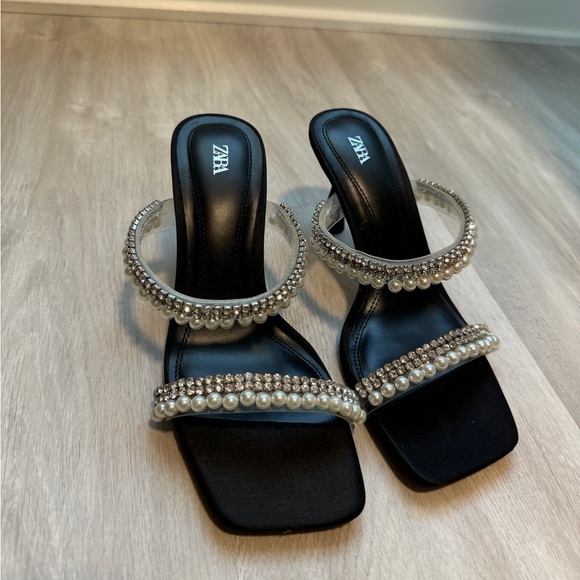 Glamorous black Zara heels with pearl embellishments - Picture 5 of 5